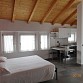 Wohnzimmer m Doppelbett  mit SAT TV Klimananlage Ausgang zum Balkon