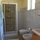 Freundliches Badezimmer Dusche/WC, Fön