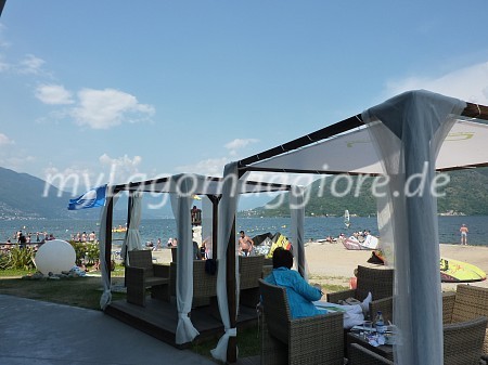 Sandstrand Cannobio mit Panoramarestaurant