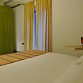 Schlafzimmer mit Doppelbett und zusätzlichem Einzelbett 90x200 cm 